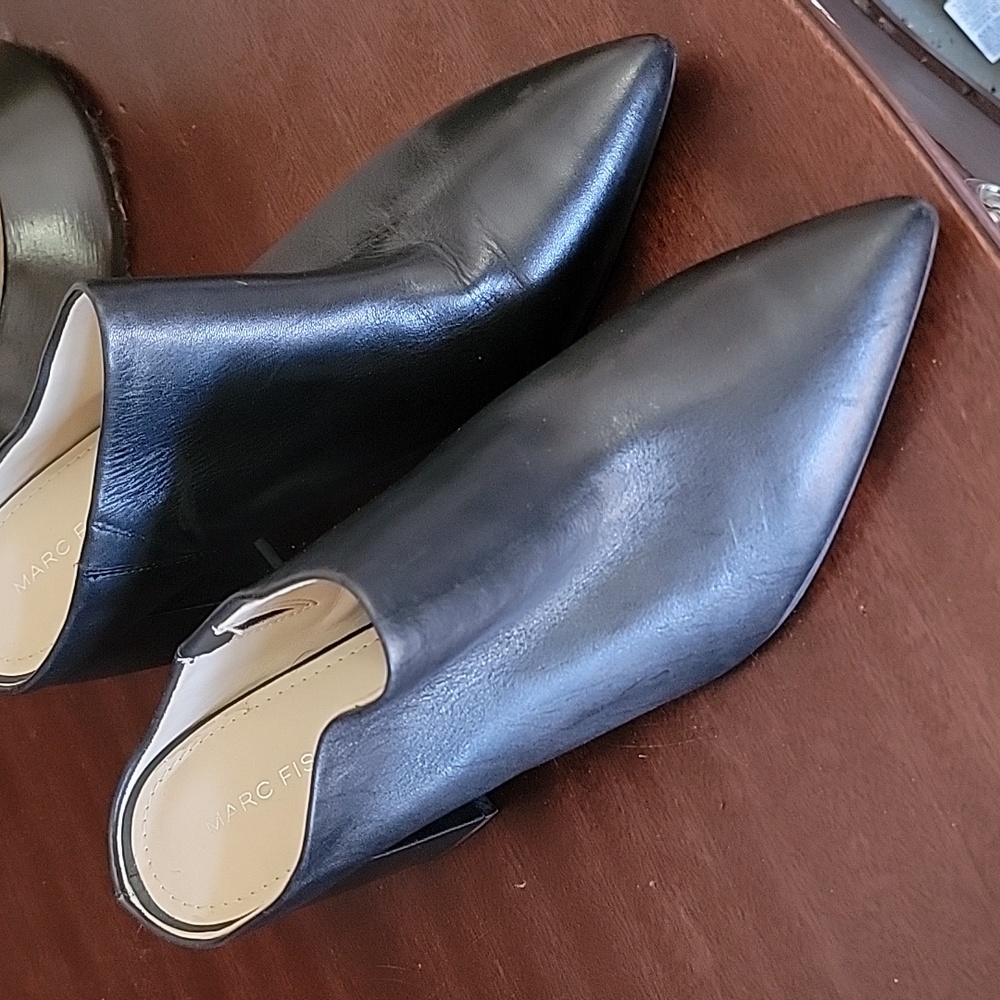 MARC FISHER Black Fragni Pointed Toe Mules Chunky Heel SIZE 9